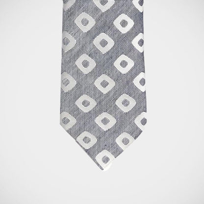 'Diamond in White' Tie